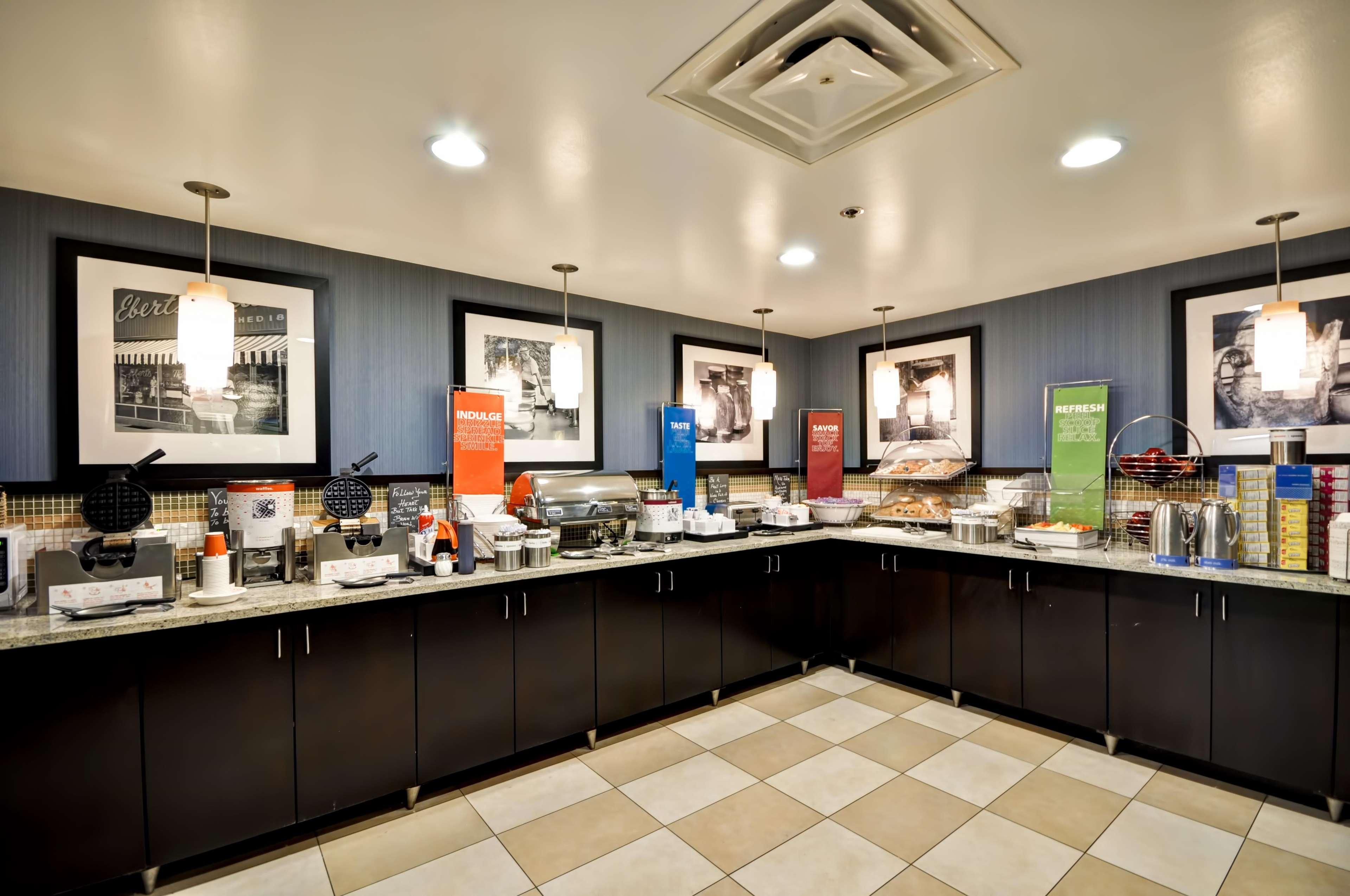 Hampton Inn Columbus/Дублин Экстерьер фото